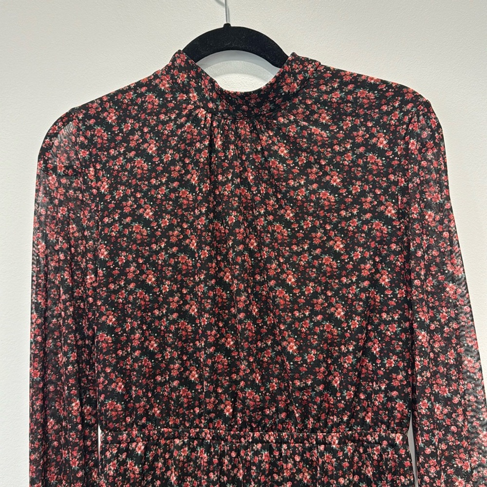 Sadie and Sage mini black dress w/red rose print and ruffles size M gently worn - Picture 4 of 9